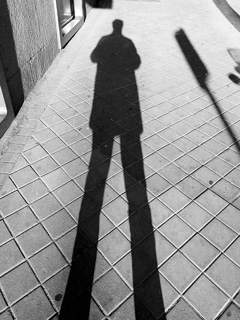 Cosas del artista: la sombra.