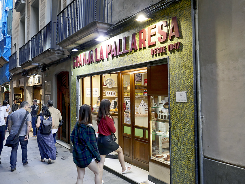 Carrer Petritxol, El Gòtic, Barcelona, 24/05/2017.